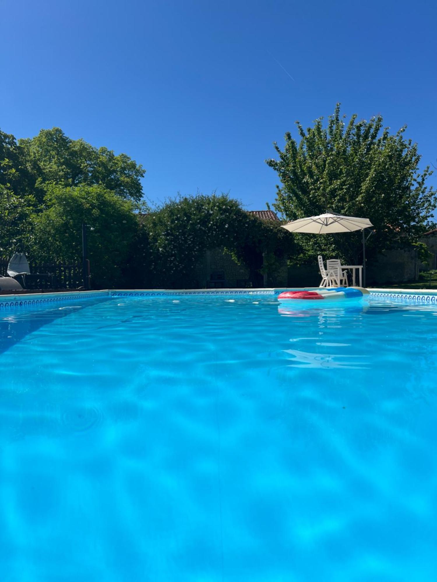 La Colline De Tilleul - Les Deux Puits - Cosy Cottage With Swimming Pool Near Aubeterre Saint-Romain  Exterior foto